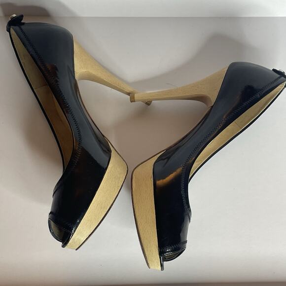Stuart Weitzman Black Patent Leather Peep Toe Platform Heels 7 M Classic SW Logo - Picture 4 of 7